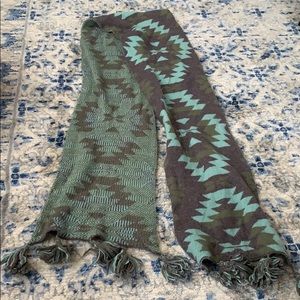 Lightly used blue/gray/green scarf